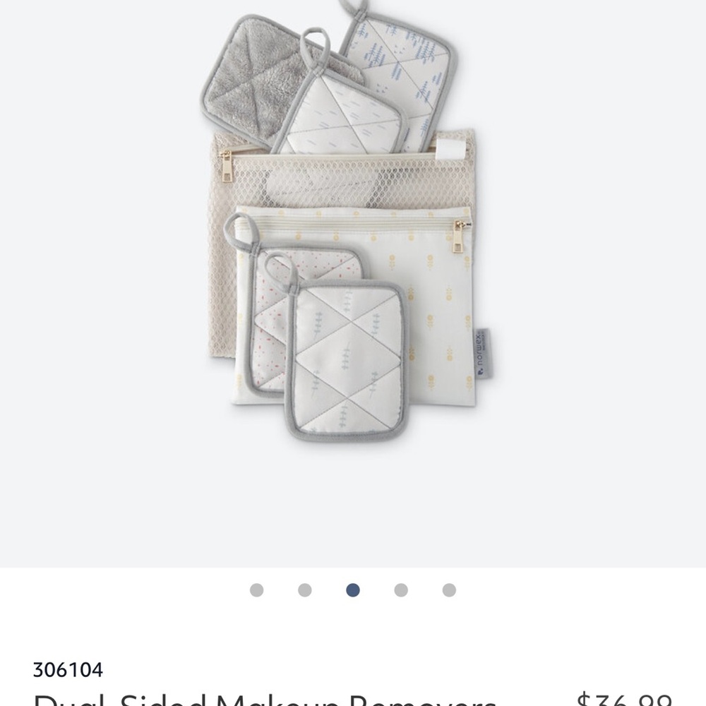 Norwex Dual-Sided Makeup Removers Set in White and Gray